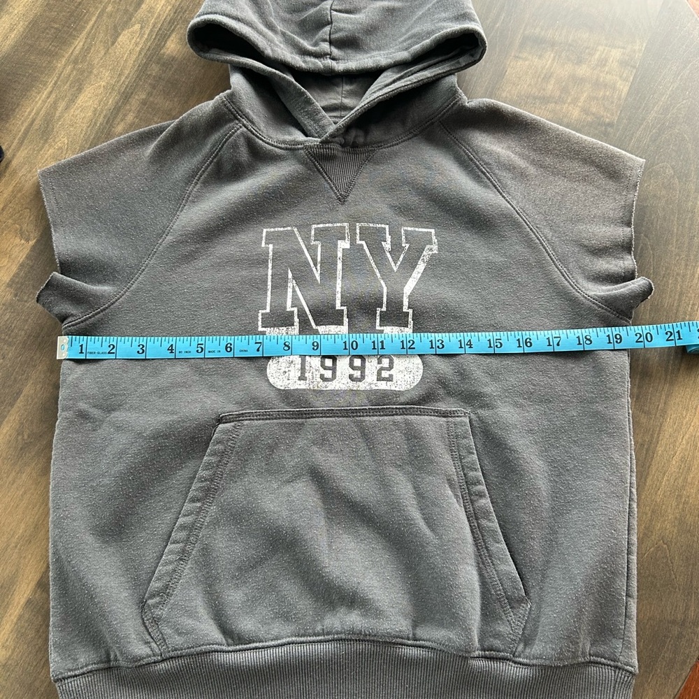 Gray Sleeveless Hoodie with NY Print